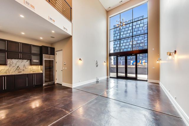 813 W Fulton Market 2, Chicago, IL 60607