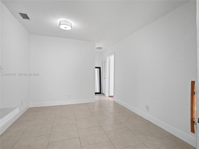 7504 NW 70th Avenue, Tamarac, FL 33321