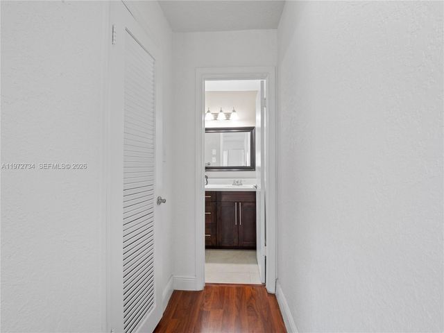 7504 NW 70th Avenue, Tamarac, FL 33321