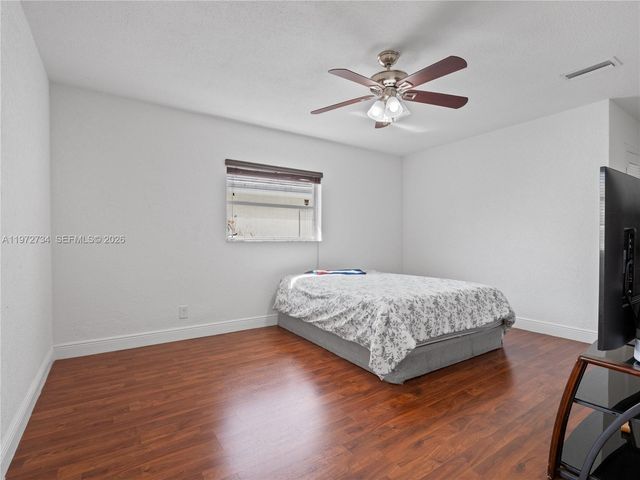 7504 NW 70th Avenue, Tamarac, FL 33321