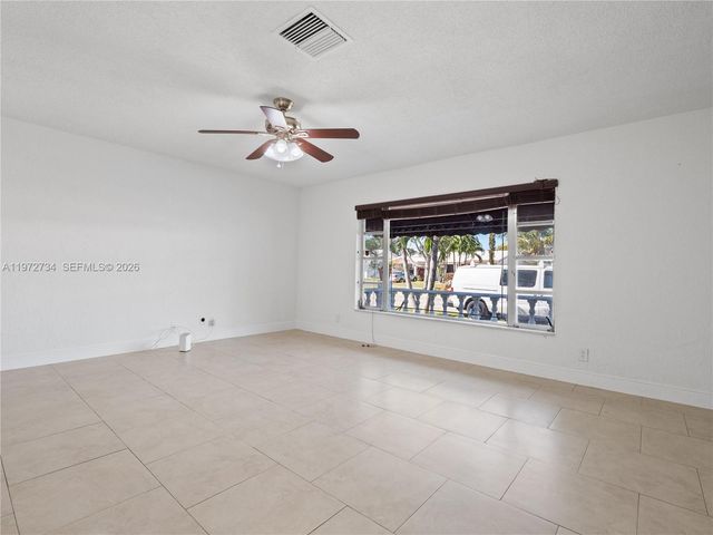 7504 NW 70th Avenue, Tamarac, FL 33321