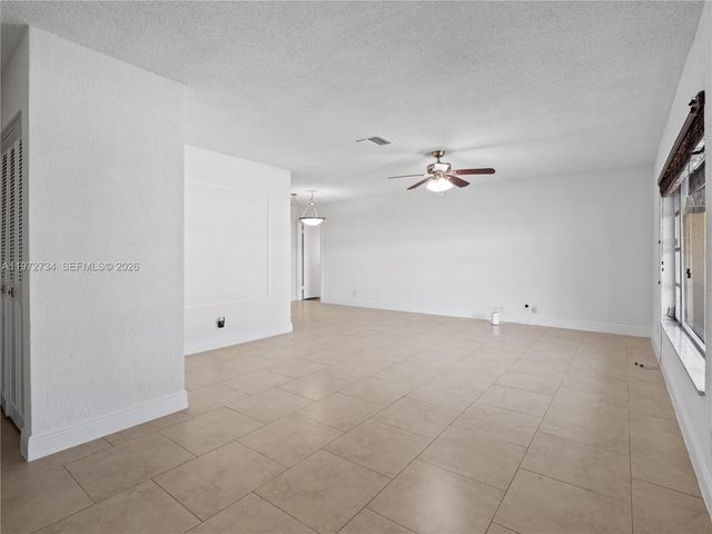 7504 NW 70th Avenue, Tamarac, FL 33321