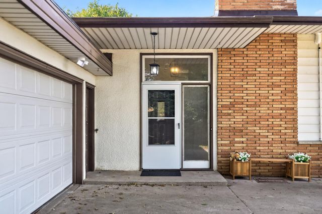 148 E Warburton Street, South Saint Paul, MN 55075