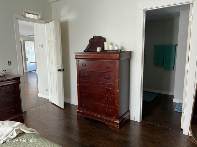 8436 W PARK LOOP, Rathdrum, ID 83858