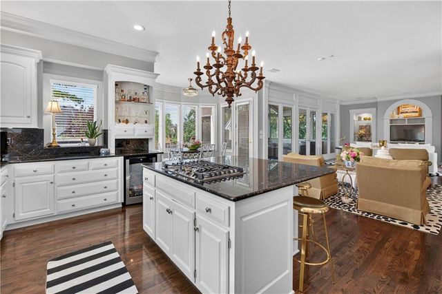 5717 W 128th Terrace, Overland Park, KS 66209