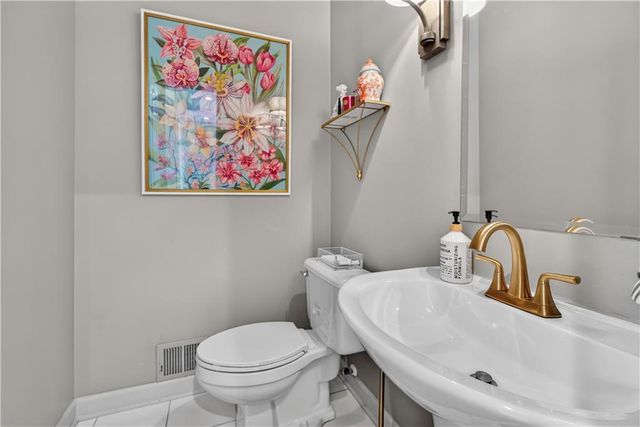 5717 W 128th Terrace, Overland Park, KS 66209
