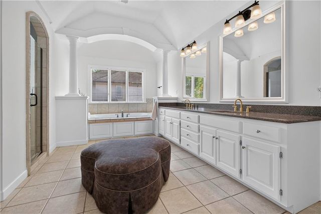 5717 W 128th Terrace, Overland Park, KS 66209