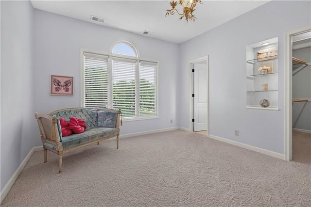 5717 W 128th Terrace, Overland Park, KS 66209