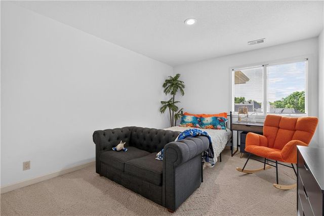 5717 W 128th Terrace, Overland Park, KS 66209