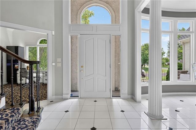 5717 W 128th Terrace, Overland Park, KS 66209