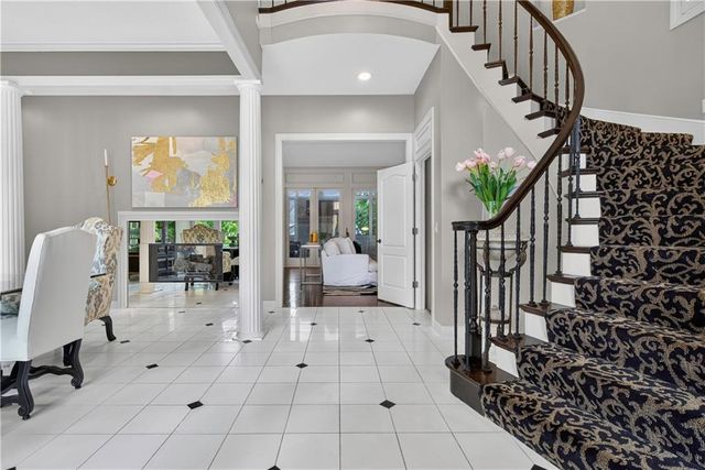 5717 W 128th Terrace, Overland Park, KS 66209