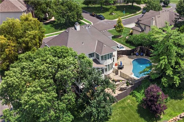 5717 W 128th Terrace, Overland Park, KS 66209