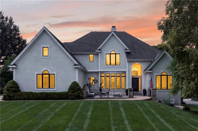5717 W 128th Terrace, Overland Park, KS 66209