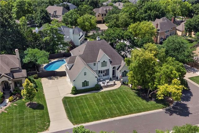 5717 W 128th Terrace, Overland Park, KS 66209