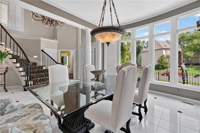 5717 W 128th Terrace, Overland Park, KS 66209