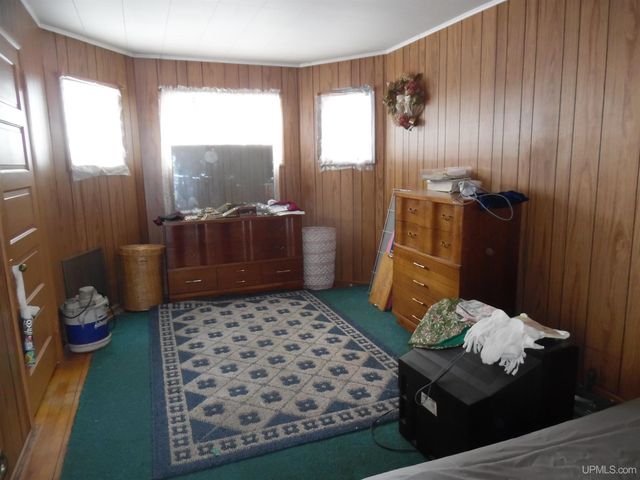 46 Stanton Avenue, South Range, MI 49963