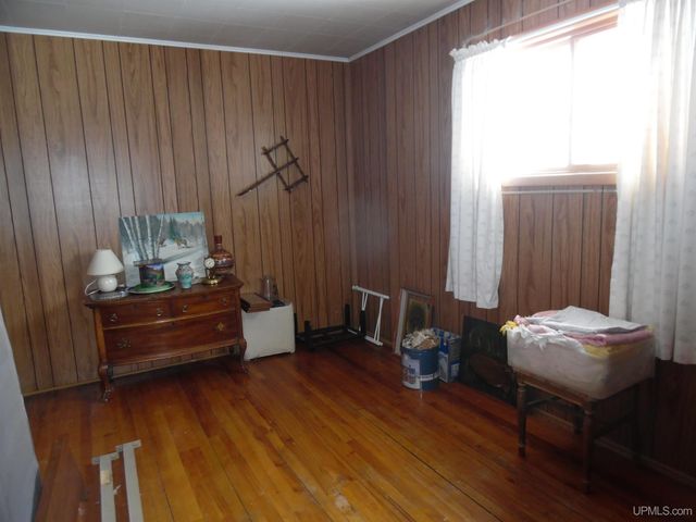 46 Stanton Avenue, South Range, MI 49963