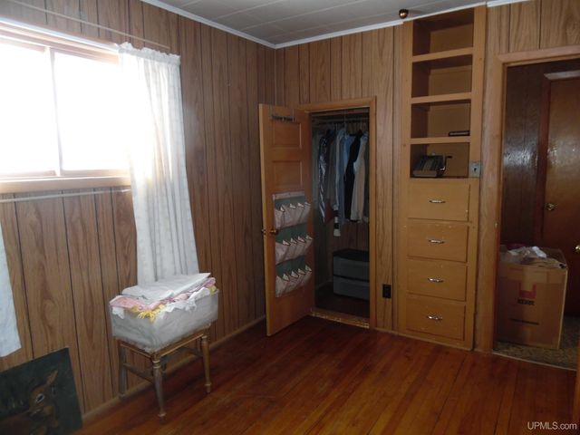 46 Stanton Avenue, South Range, MI 49963