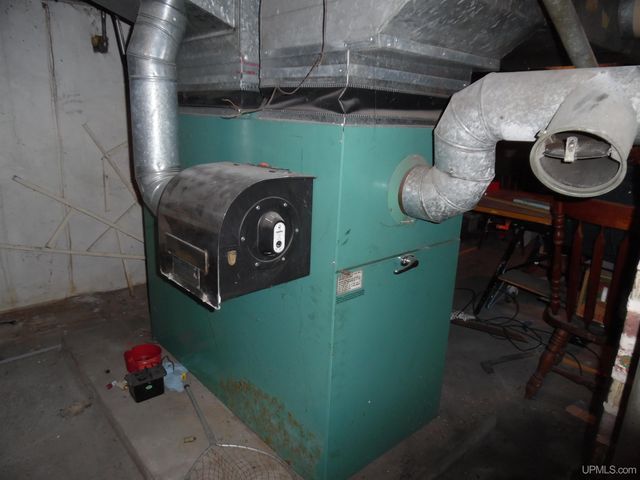 46 Stanton Avenue, South Range, MI 49963