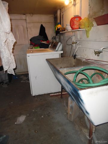 46 Stanton Avenue, South Range, MI 49963