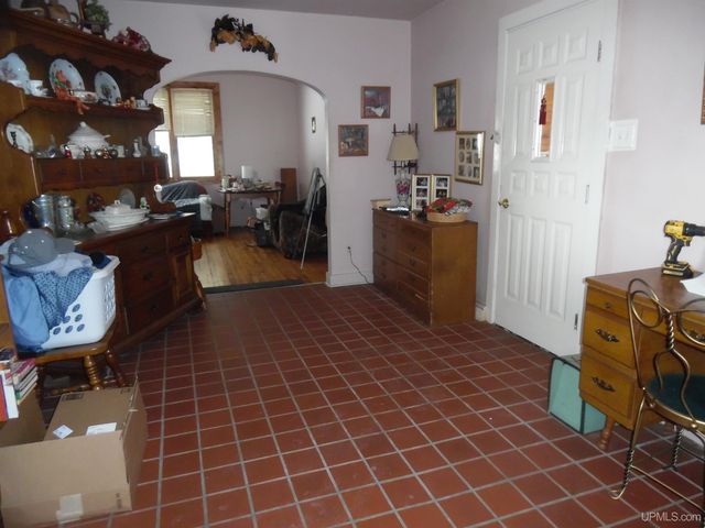 46 Stanton Avenue, South Range, MI 49963