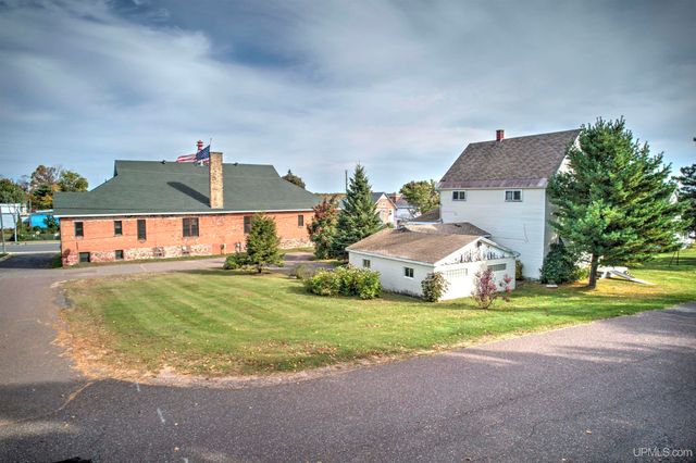 46 Stanton Avenue, South Range, MI 49963