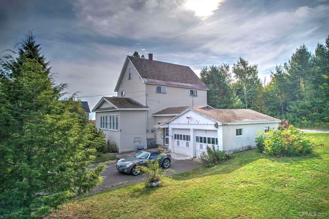 46 Stanton Avenue, South Range, MI 49963