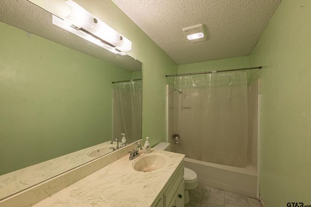 404 Hillcreek St, Whitehouse, TX 75791