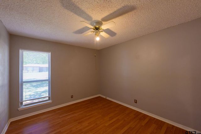 404 Hillcreek St, Whitehouse, TX 75791