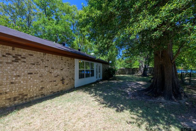 404 Hillcreek St, Whitehouse, TX 75791
