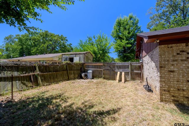 404 Hillcreek St, Whitehouse, TX 75791
