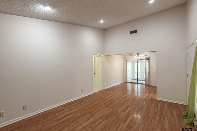 404 Hillcreek St, Whitehouse, TX 75791