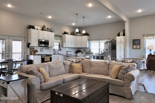 2063 Goff Rdg Road, Pineville, MO 64856