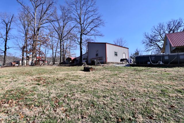 2063 Goff Rdg Road, Pineville, MO 64856