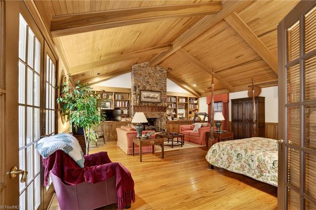 1319 Heathcliff Court, High Point, NC 27262