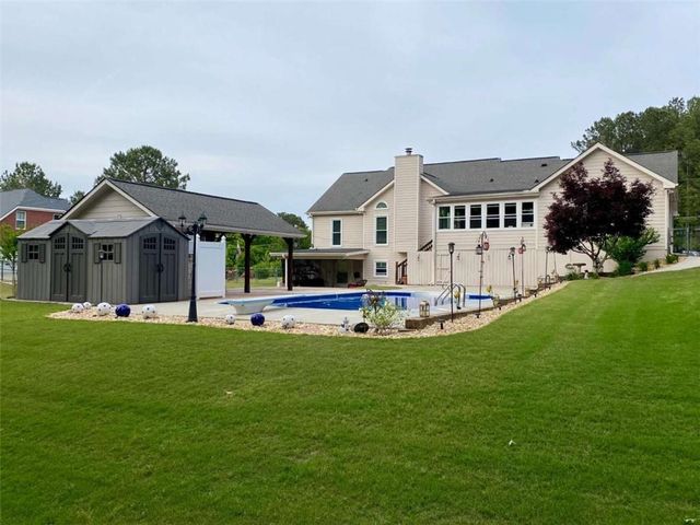 2822 Green Road, Loganville, GA 30052