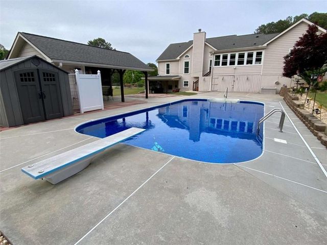 2822 Green Road, Loganville, GA 30052