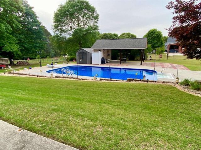 2822 Green Road, Loganville, GA 30052