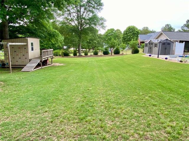 2822 Green Road, Loganville, GA 30052