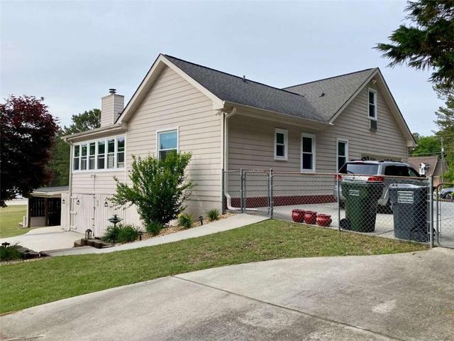 2822 Green Road, Loganville, GA 30052