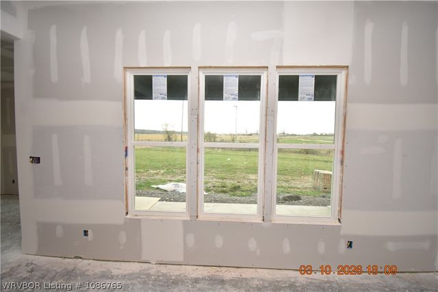 2028 Prairie Fire Drive, Sallisaw, OK 74955