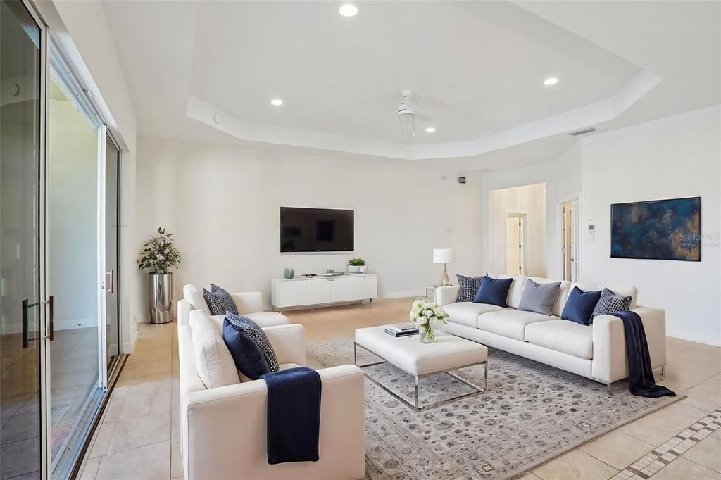 Image 16 of property listing at 10144 LAKE MIONA WAY, Oxford, FL 34484