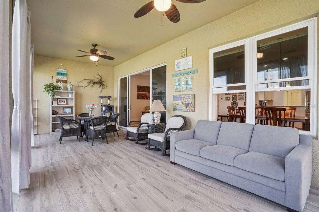 Image 10 of property listing at 10144 LAKE MIONA WAY, Oxford, FL 34484