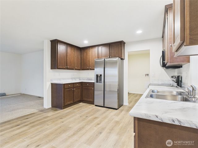 19 B S Garden Avenue, Rock Island, WA 98850