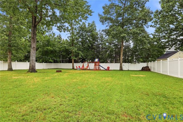 8443 Shepherds Watch Dr, Chesterfield, VA 23832
