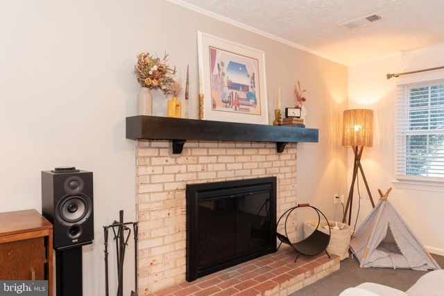 402 DODD DR NW, Leesburg, VA 20176