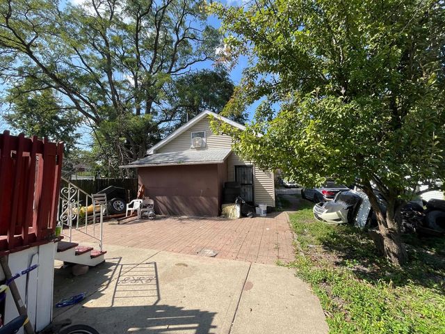 15736 Lathrop Avenue, Harvey, IL 60426