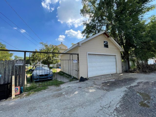 15736 Lathrop Avenue, Harvey, IL 60426