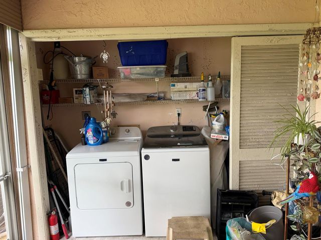 212 Lake Susan Lane, West Palm Beach, FL 33411