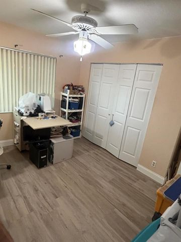 212 Lake Susan Lane, West Palm Beach, FL 33411
